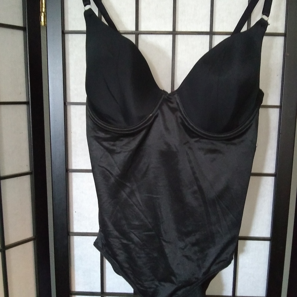 EUC Women's Flexee Black Body Wear Body Shaper Size 34D